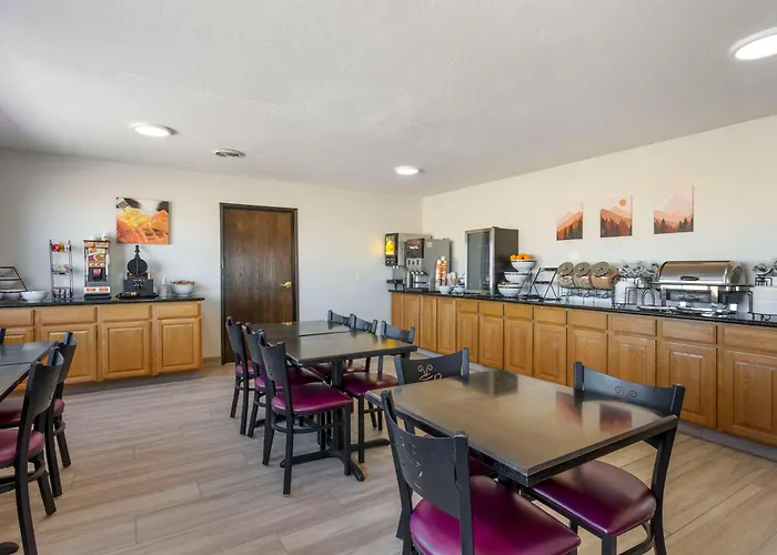 Quality Inn & Suites Fillmore I-15