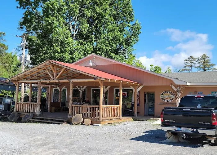 Bay Springs Country Inn & Marina