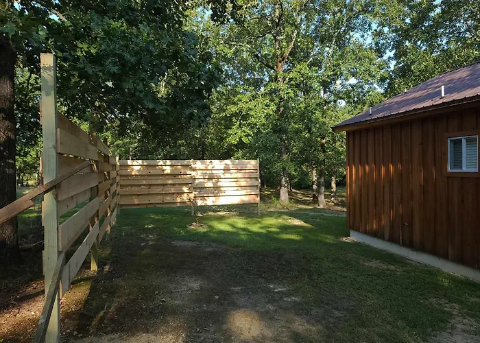 Halfmoon Hideaway-Cozy 2 Bdr Cabin Mena Ar