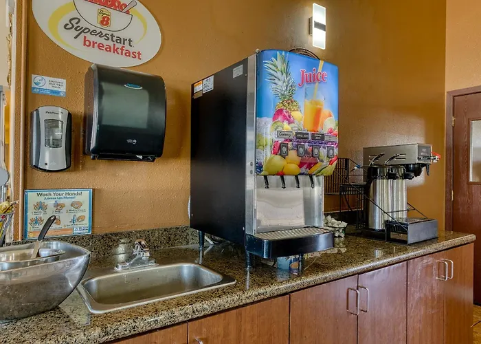 Super 8 By Wyndham Alamosa
