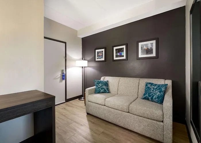 Comfort Suites Northlake