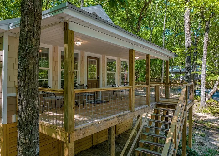 Coyote Cabin At Woodland Retreat At Desoto Beside Desoto State Park