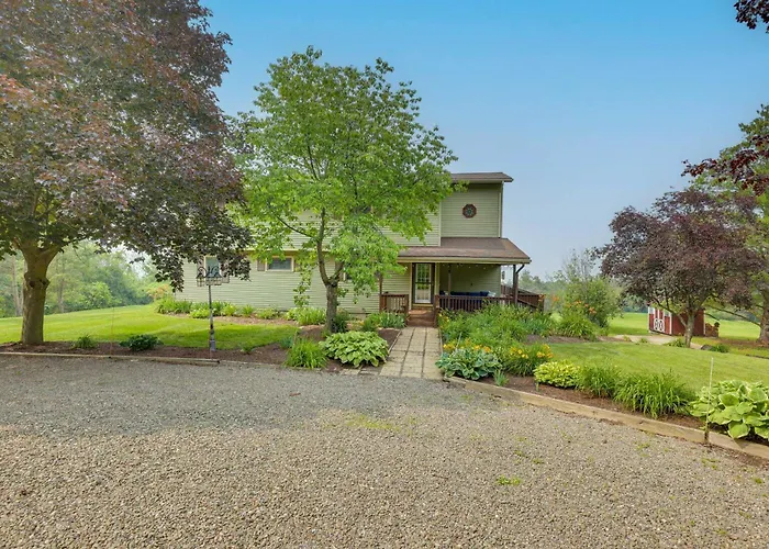 Spacious Hammondsport Home On 6 Acres W/ Lake View