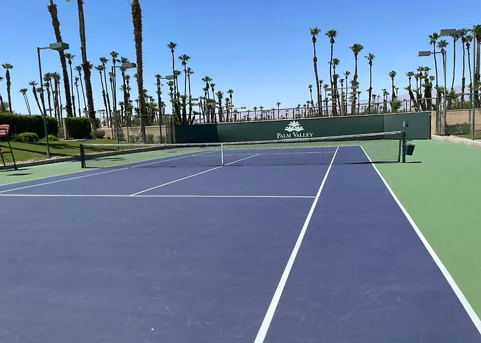 Palm Valley Country Club, Pickleball, Tennis, Gym, Clubhouse, Swimming Pools, Lux, Spac 2 Bdrms Den 2 Ba