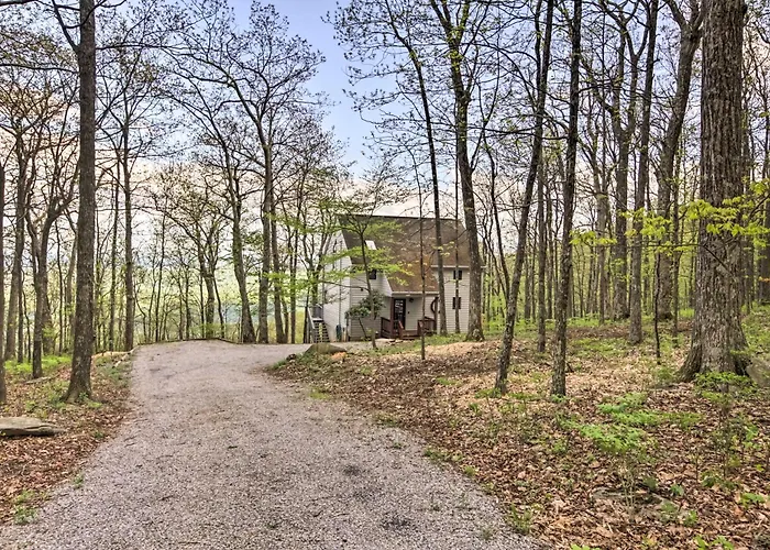 Serene Hideaway With Views, 1 Mi To Hike & Ski!