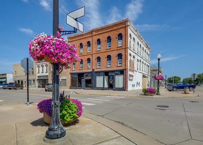 Cozy Abode In Historic Yankton - Heart Of The City