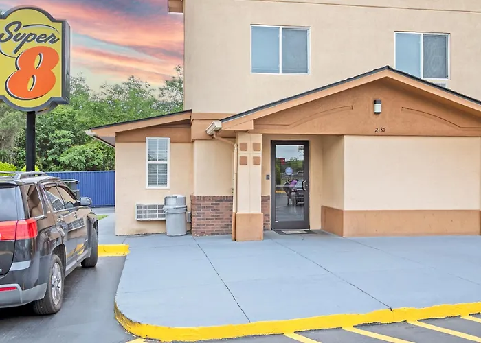 Super 8 By Wyndham Augusta Ft Eisenhower Area