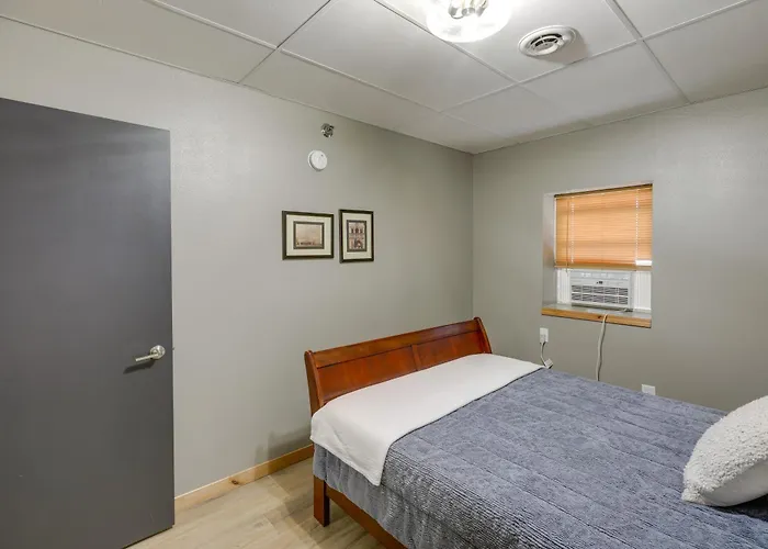 Modern Yankton Apartment Near Riverside Park!