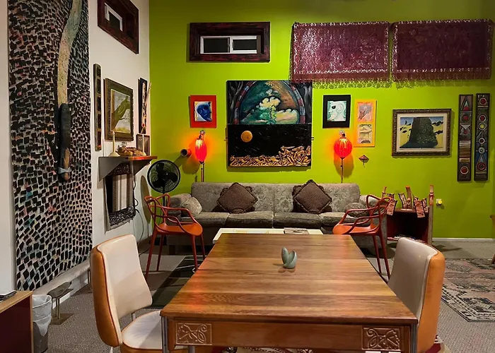 Space Castle: A 1950S Gas Station Transformed Into An Art Themed Wonderland