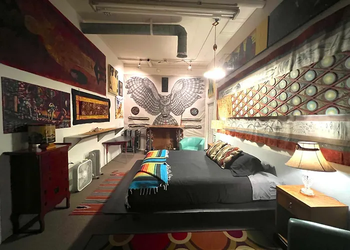 Space Castle: A 1950S Gas Station Transformed Into An Art Themed Wonderland