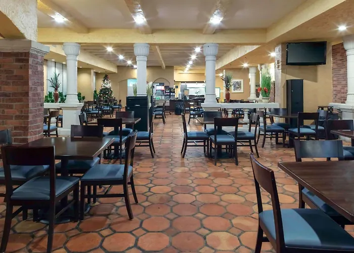 Embassy Suites By Hilton Kansas City Plaza