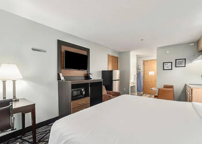 Baymont By Wyndham Grand Haven