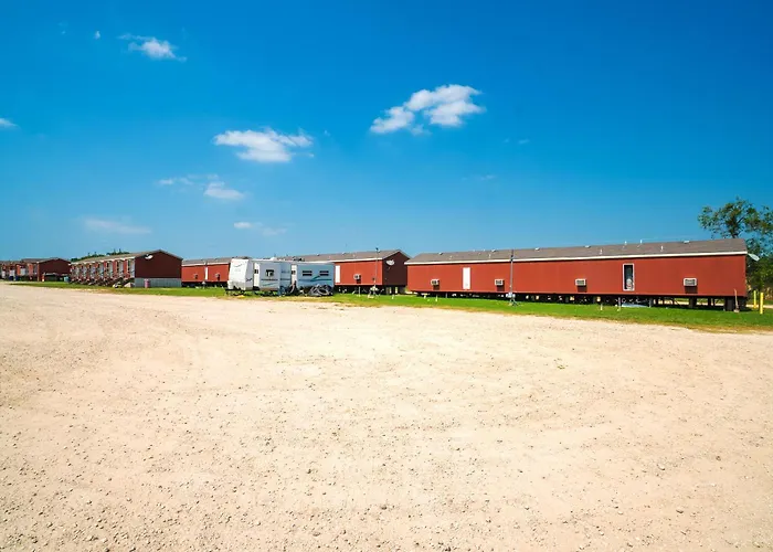 Grand Eagle Ford Lodge & Rv Park