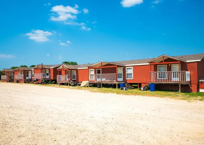 Grand Eagle Ford Lodge & Rv Park