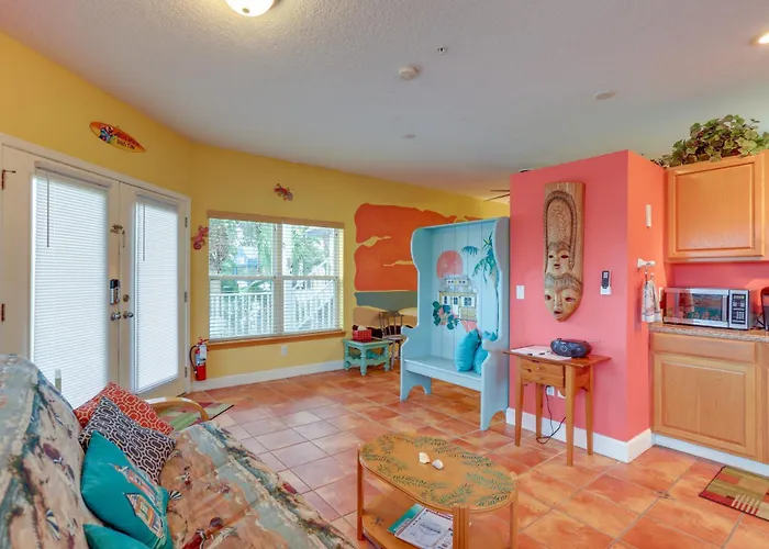Walk To Indian Rocks Beach - Vibrant Condo