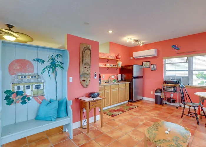 Walk To Indian Rocks Beach - Vibrant Condo