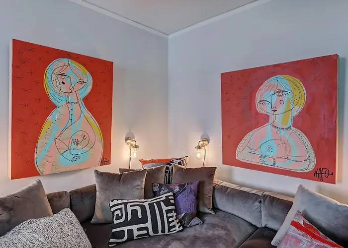 The Home Collection Clt: Lamar Avenue