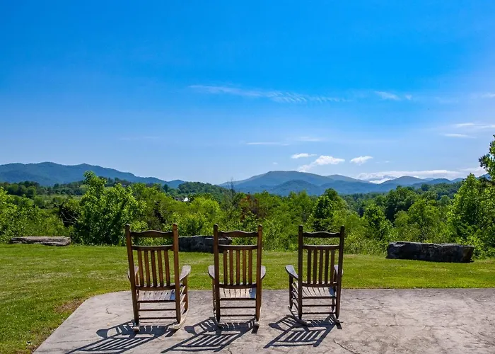 Elegant End Condo Fireplace Community Amenities