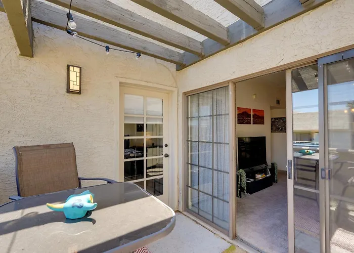 1 Mi To Spring Training! Scottsdale Gem W/ Balcony
