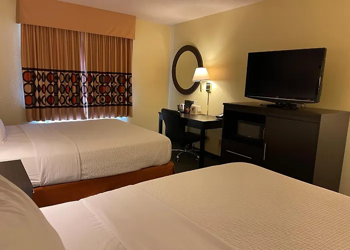 Super 8 By Wyndham Colby