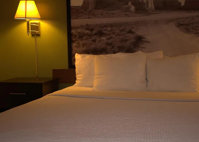 Super 8 By Wyndham Colby