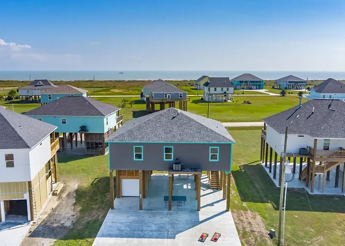 Beach View Retreat W Huge Covered Patio Games