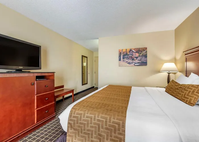 Best Western Plus Bridgeport Inn