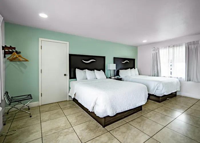 Everglades City Motel - Everglades Adventures Inn