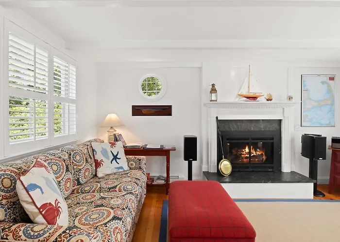 3 Bicycles Provided! Cape Cod Cottage W/ Deck