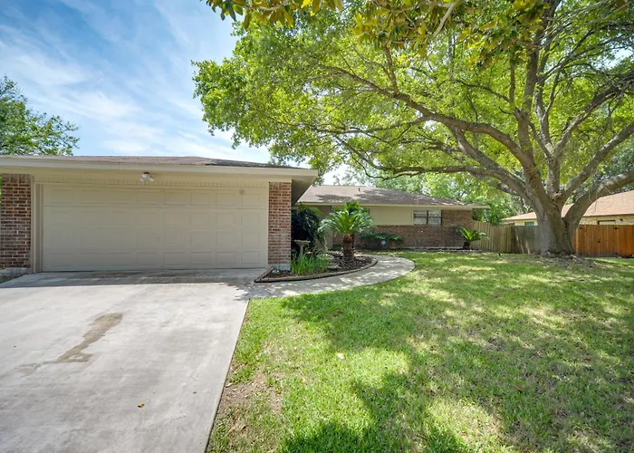 Mcqueeney Home W/ Grill ~ 10 Mi To New Braunfels