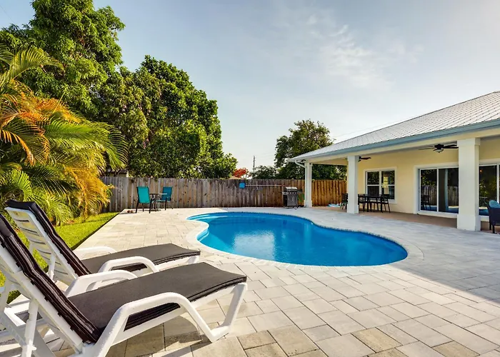 Florida Gem: Saltwater Pool By Beaches & Kayaking!