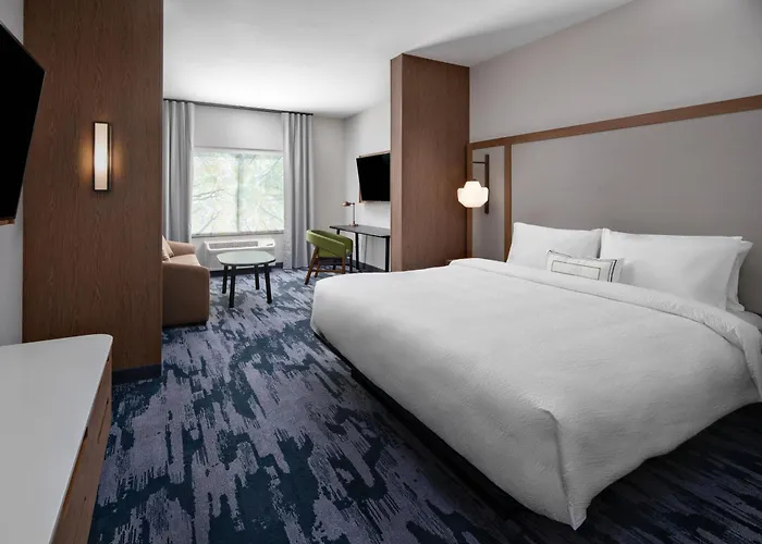 Fairfield Inn & Suites By Marriott Lake Geneva