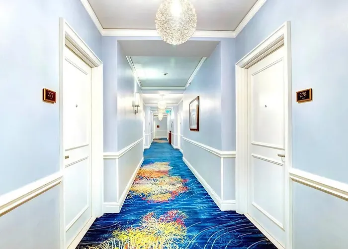 Stunning Studio Apartment Located At The Ritz Carlton-Key Biscayne
