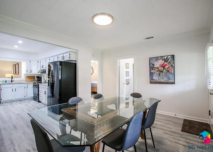 Spacious Home In Richmond Hill, Pet Friendly W- King Bed