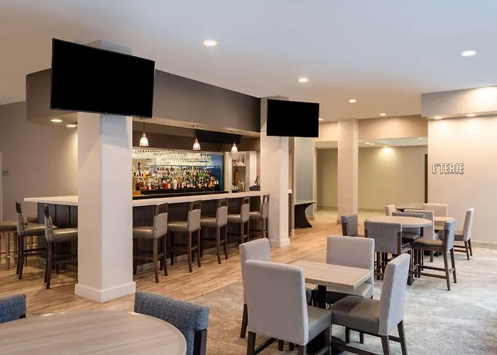 Embassy Suites Baltimore - North/Hunt Valley