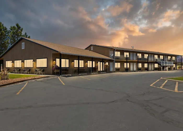 Broken Spur Inn & Steakhouse