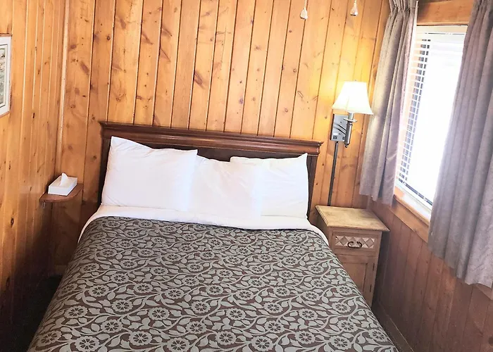 Canyon Motel Near Rocky Mountain National Park