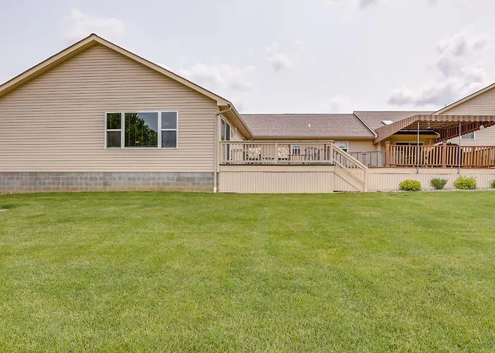 Wfh-Friendly Columbiana Vacation Rental W/ Deck!