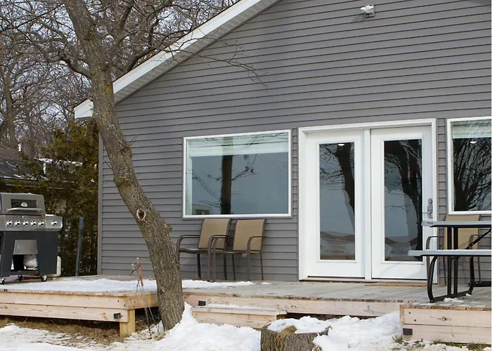 Cozy Home Lake Huron II