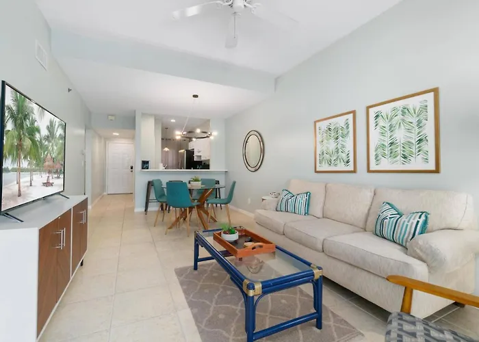 Royal Palm 202