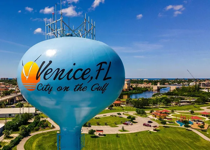Venice Beach Views - 2 Bedroom