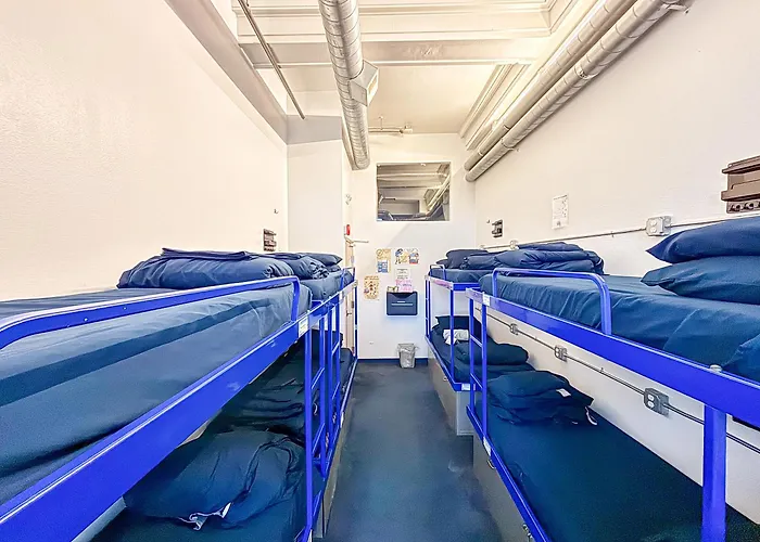 Ith San Francisco Pacific Tradewinds Backpacker Hostel