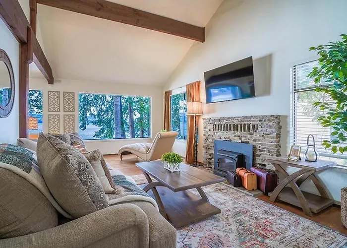 Fairyland Cottage, Waterfront, Beach, Kayak, Hot Tub