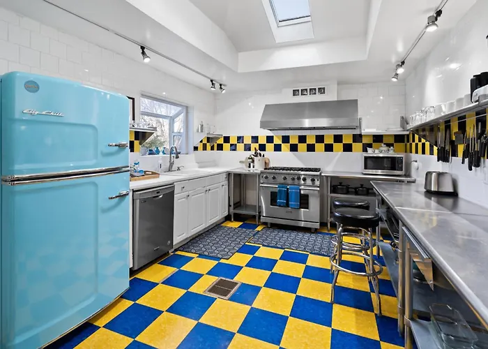 Bluemoon Vacation Rentals - Bluemoon House