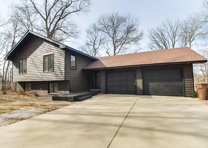 Lakefront Nisswa Home W/ Deck & Screened Porch