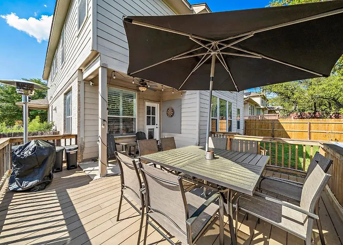 Austin Retreat House Gym Yoga 6Br Yard Bbq