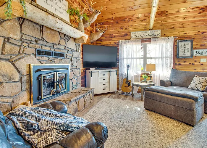 Expansive Mountain Home Rental W/ Yard & Fire Pit!