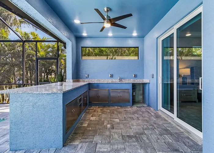 Gulf Access & Big Water View!, Heated Saltwater Pool And Spa - Villa Manatees Crossing - Roelens