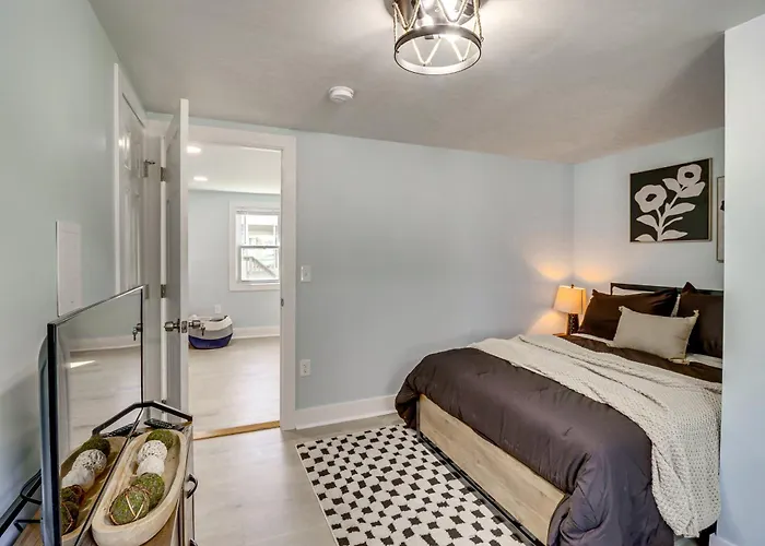 Bayfront Maryland Retreat W/ Deck, Near Beaches!