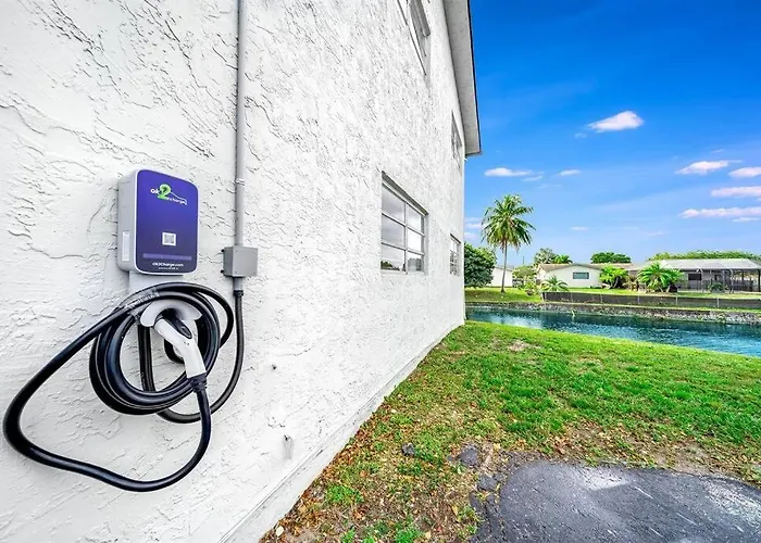 Palm Wave Stays - Designer'S Stay - Sleeps 10
